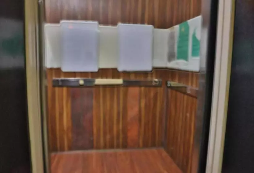 ホテル Buka Room Apartemen Bogor Valley