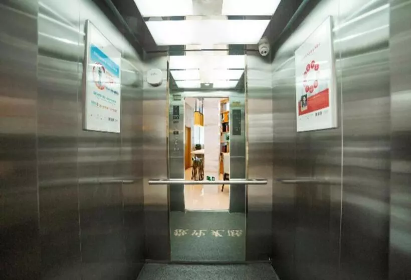 Hotelli City Comfort Inn Ezhou Huahu Airport High Speed Railway Station