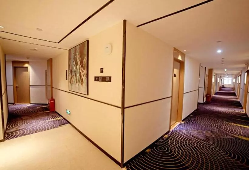 Hotelli City Comfort Inn Ezhou Huahu Airport High Speed Railway Station