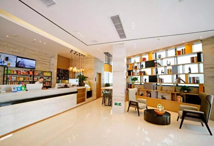 Hotelli City Comfort Inn Ezhou Huahu Airport High Speed Railway Station