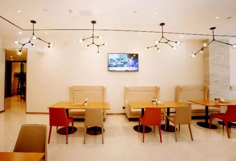 Hotelli City Comfort Inn Ezhou Huahu Airport High Speed Railway Station