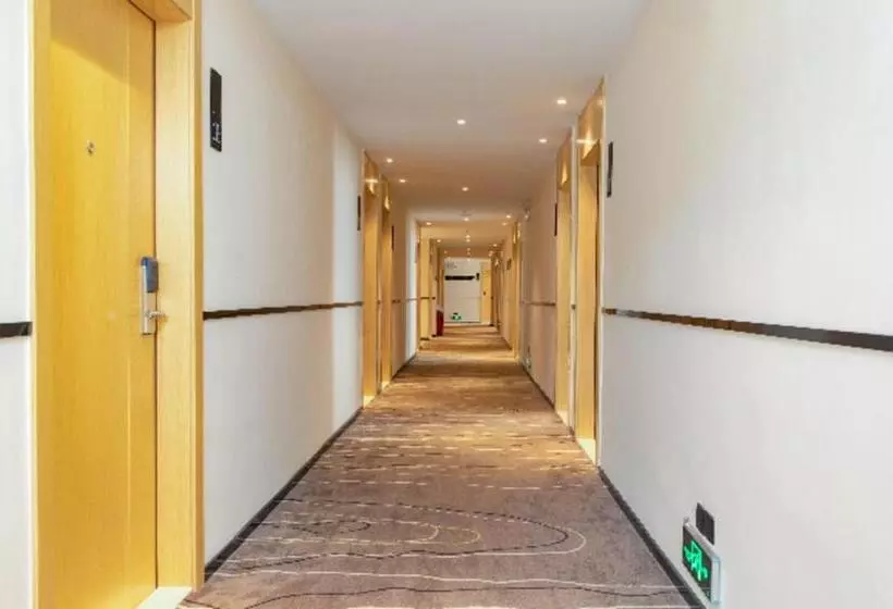 Hotelli City Comfort Inn Zhanjiang Central People S Hospital High Speed Railway Station