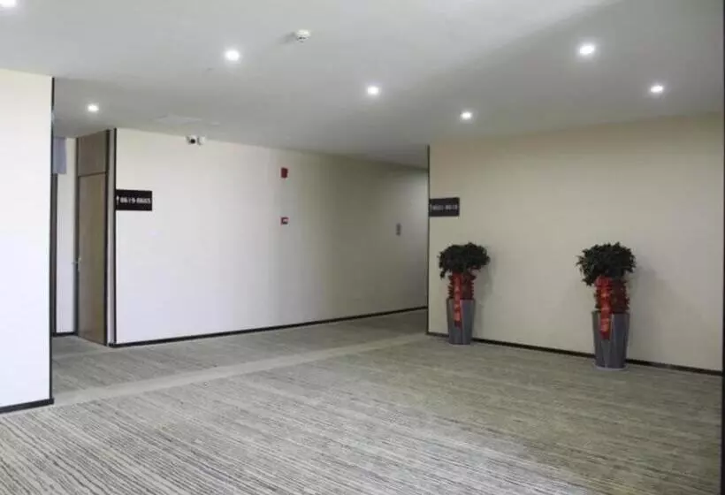 Hotelli Green Tree Inn Changzhou Liyang Zhongguancun Innovation Park