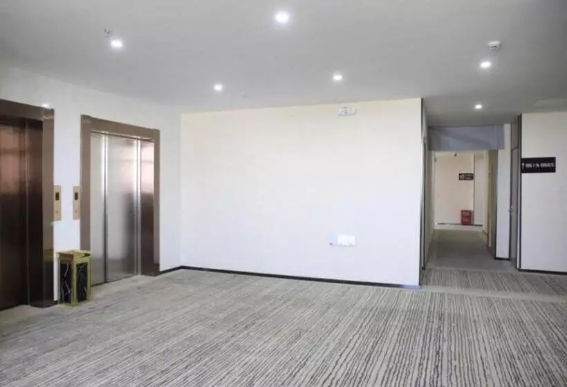 Hotelli Green Tree Inn Changzhou Liyang Zhongguancun Innovation Park