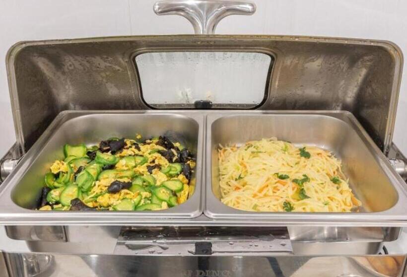 בית מלון כפרי Greentree Inn Express Qingdao Jiaodong International Airport