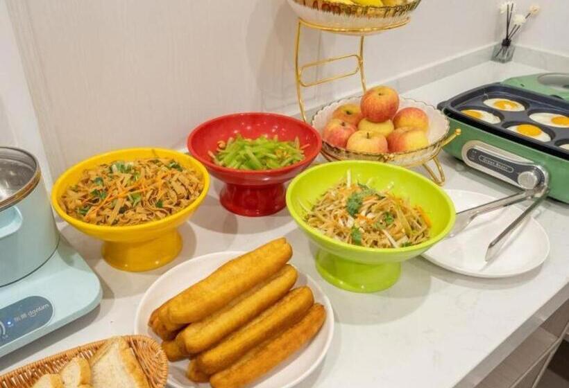 בית מלון כפרי Greentree Inn Express Qingdao Jiaodong International Airport