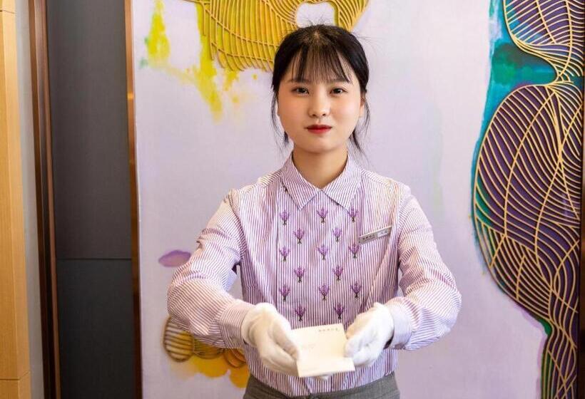 Lavande Hotel Chenzhou Xinglong Walking Street