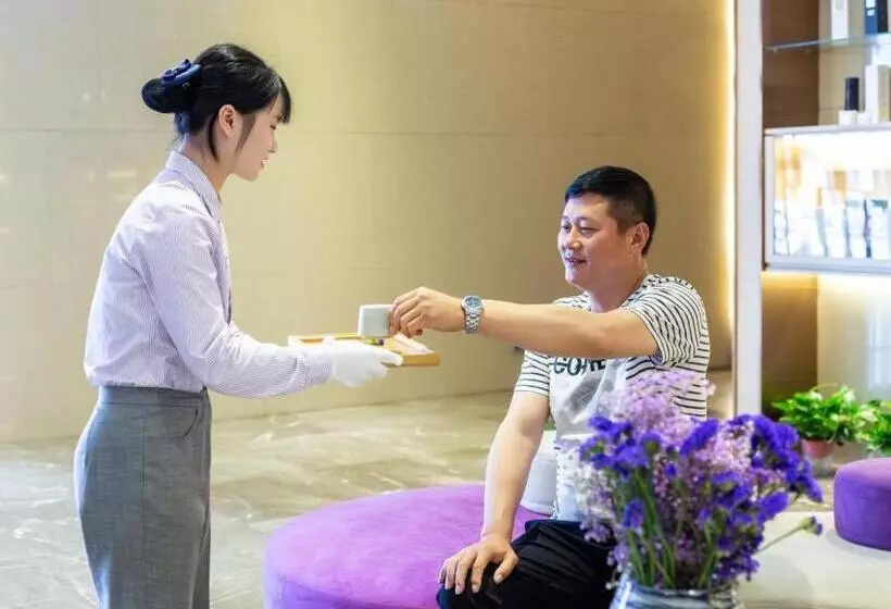 Lavande Hotel Chenzhou Xinglong Walking Street