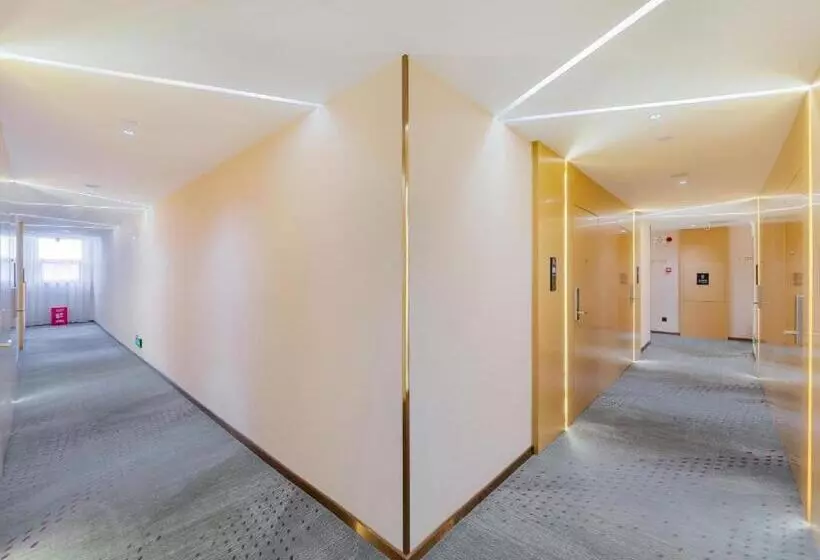 Lavande Hotel Chenzhou Xinglong Walking Street