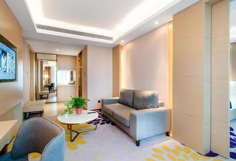 Lavande Hotel Zunyi Times Tianjie