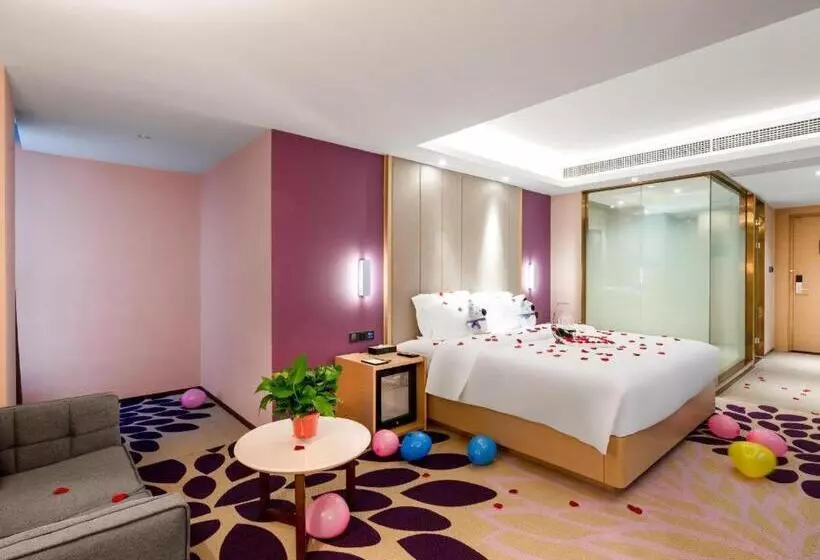 Lavande Hotel Zunyi Times Tianjie
