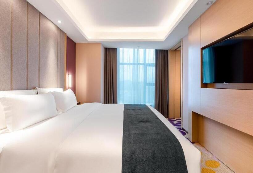 Lavande Hotel Zunyi Times Tianjie