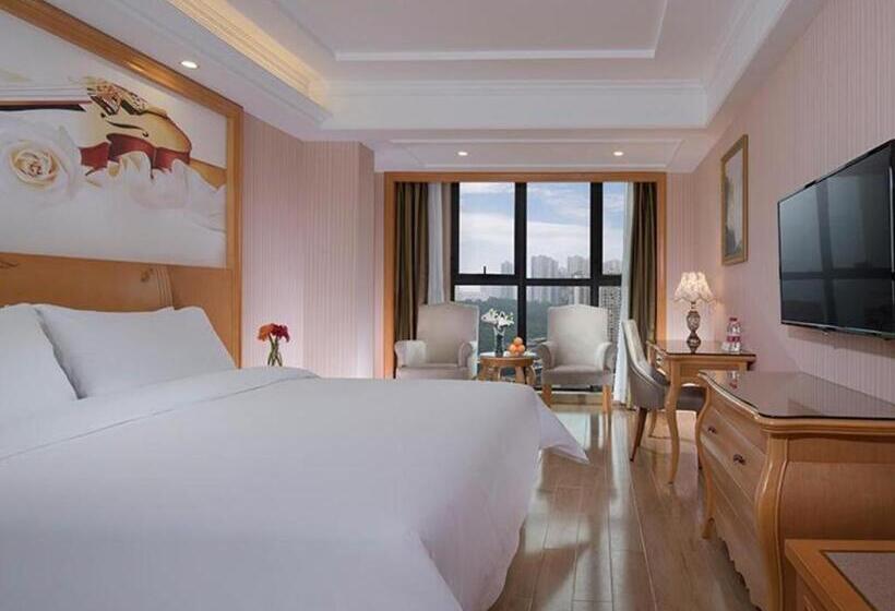 Vienna Hotel Chongqing West Station Southwesten Hospital