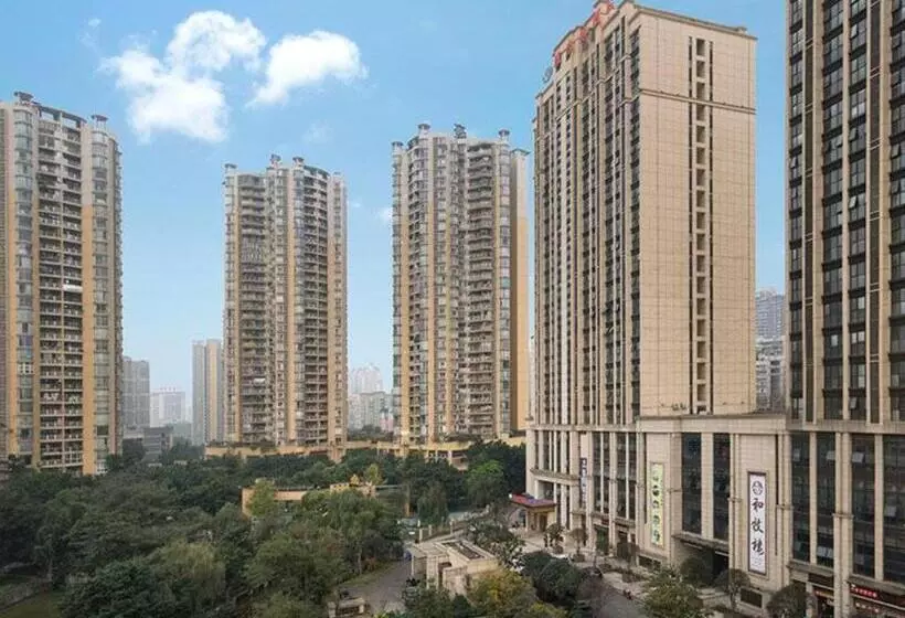 Vienna Hotel Chongqing West Station Southwesten Hospital