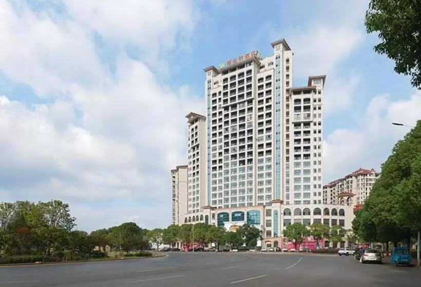 Vienna Hotel Jiangxi Jiujiang Gongqingcheng High Speed Railway Station