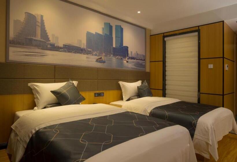 Chonpines Hotel·rizhao Yingbing Road Rt Mart