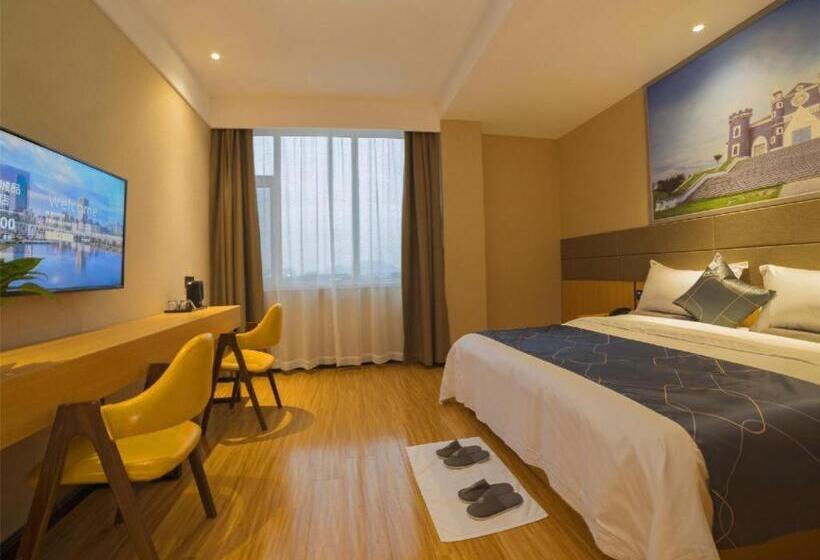 Chonpines Hotel·rizhao Yingbing Road Rt Mart