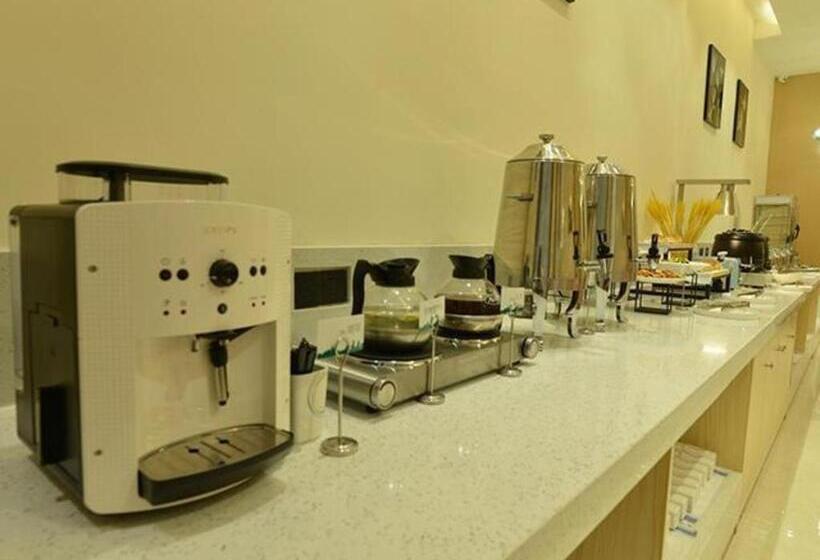 Отель City Comfort Inn Ledong Bus Station