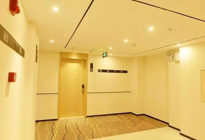 Hotelli City Comfort Inn Ledong Bus Station