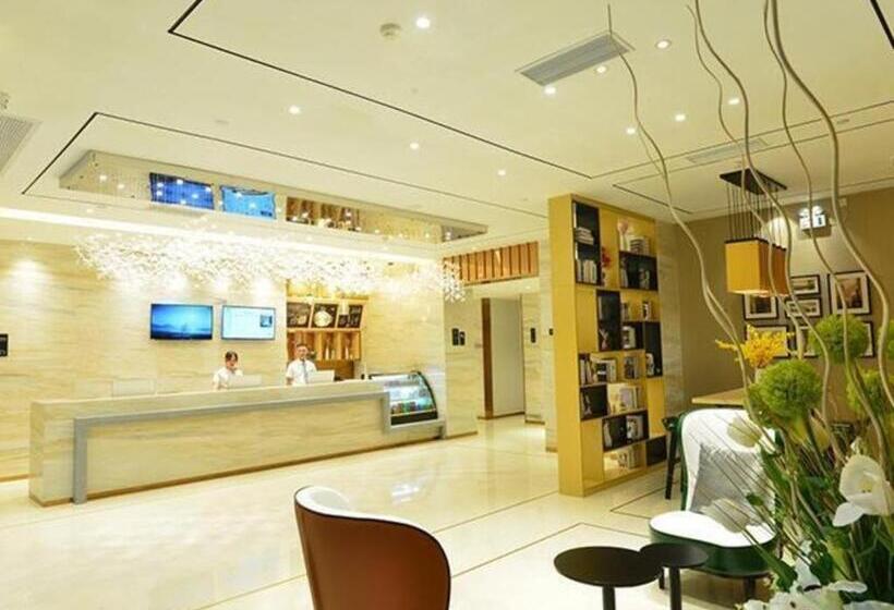 Отель City Comfort Inn Ledong Bus Station