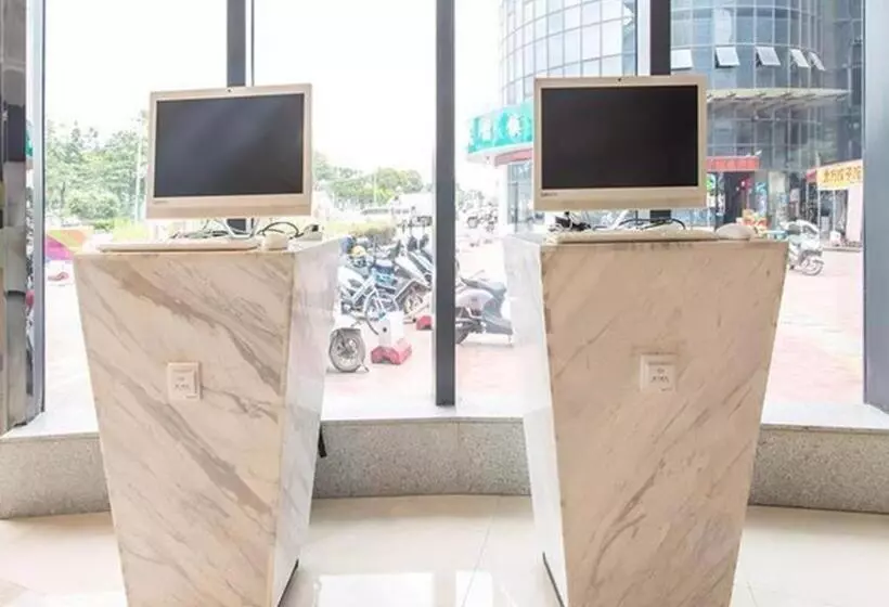 ホテル City Comfort Inn Qinzhou South Bus Station