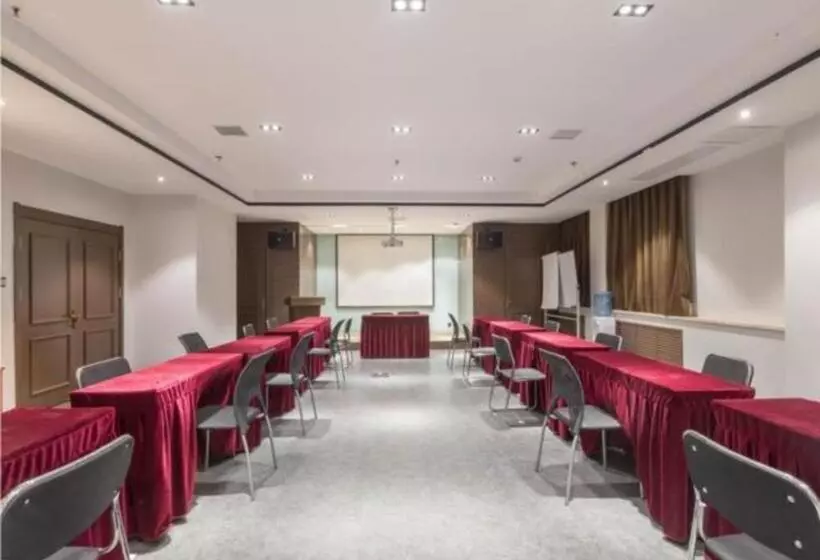 ホテル City Comfort Inn Shijiazhuang High Speed Railway Station Dong Feng Road