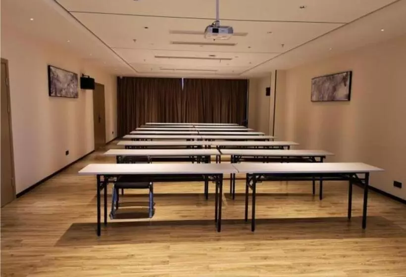 Hotelli City Comfort Inn Zhangjiagang Bus Terminal Xianggangcheng