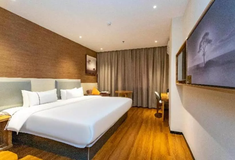 Hotelli Jtour Inn Yulin High Speed Railway Station Rt Mart