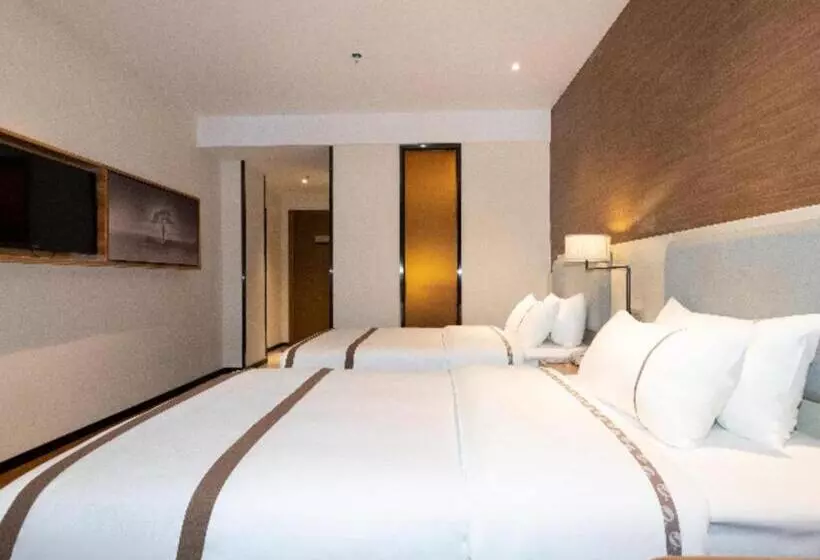 Hotelli Jtour Inn Yulin High Speed Railway Station Rt Mart