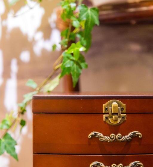 Отель The Courtyard Suzhou Inn Hemu Branch