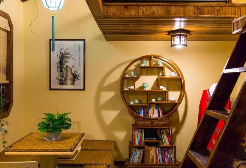 Отель The Courtyard Suzhou Inn Hemu Branch