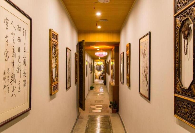 Отель The Courtyard Suzhou Inn Hemu Branch