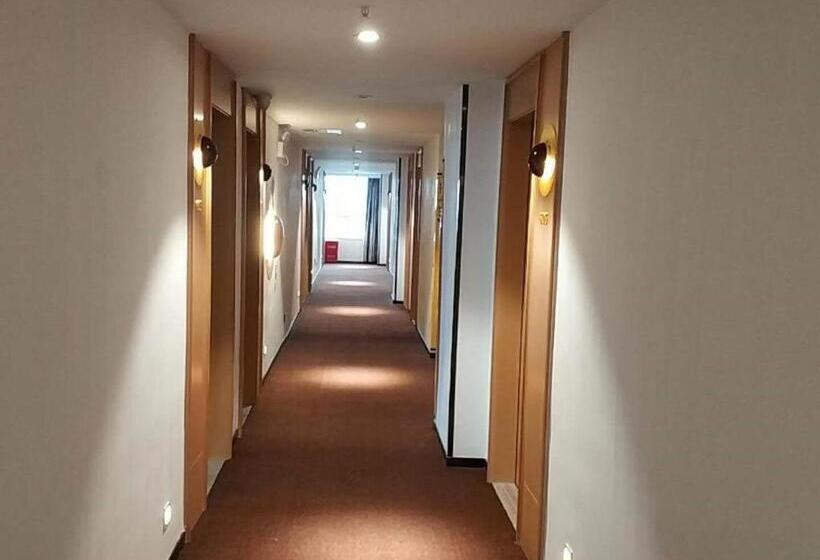 Iu Hotels·bijie Weining Caohai Railway Station