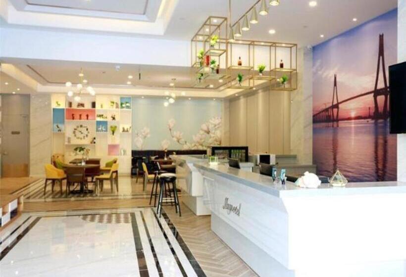 Magnotel Hotel Qionghai Wanquanhe Aihua Road