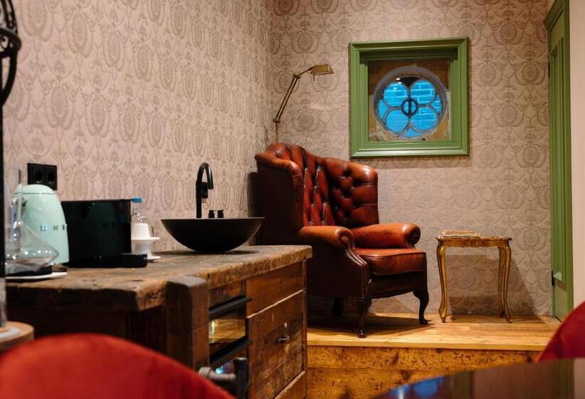 مبيت وإفطار Oan Tafel Suites