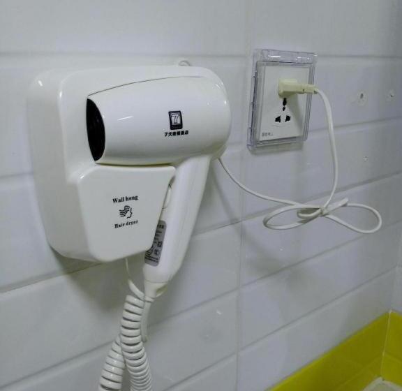 Szálloda 7 Days Inn Xingyi Wanfenglin Xiawutun