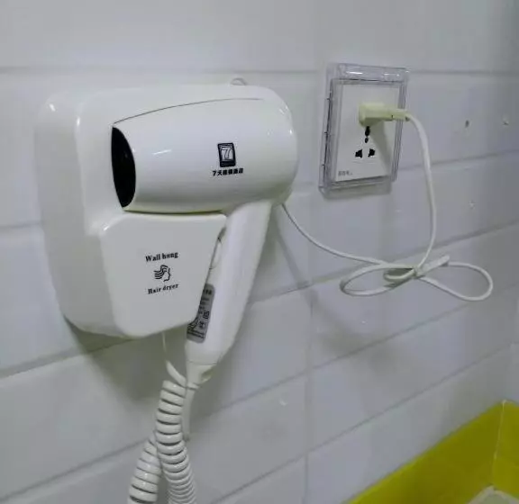 Hotelli 7 Days Inn Xingyi Wanfenglin Xiawutun