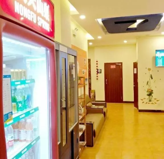 Hotelli 7 Days Inn Xingyi Wanfenglin Xiawutun