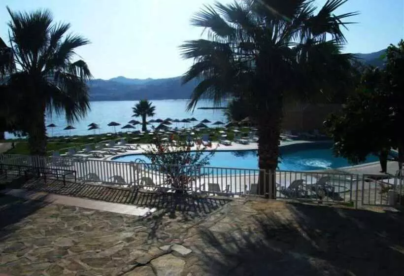 Hotelli Bodrum Liman Resort
