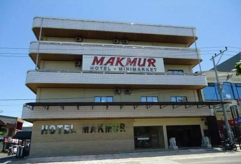 ホテル Makmur