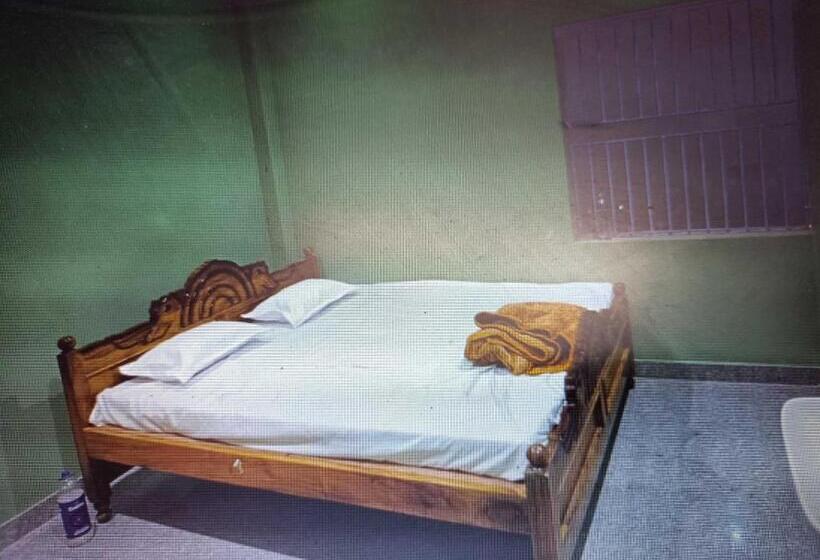 Hotel Oyo Kunika Guest House