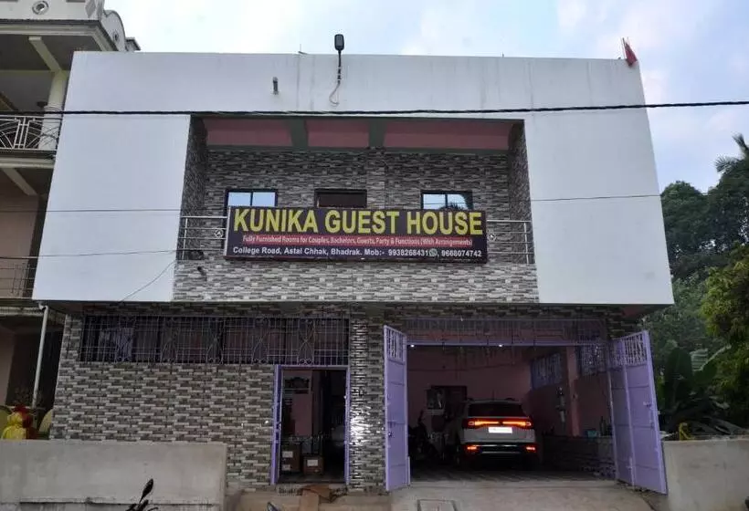 ホテル Oyo Kunika Guest House