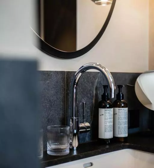 Hotelli Miiro The Mansard