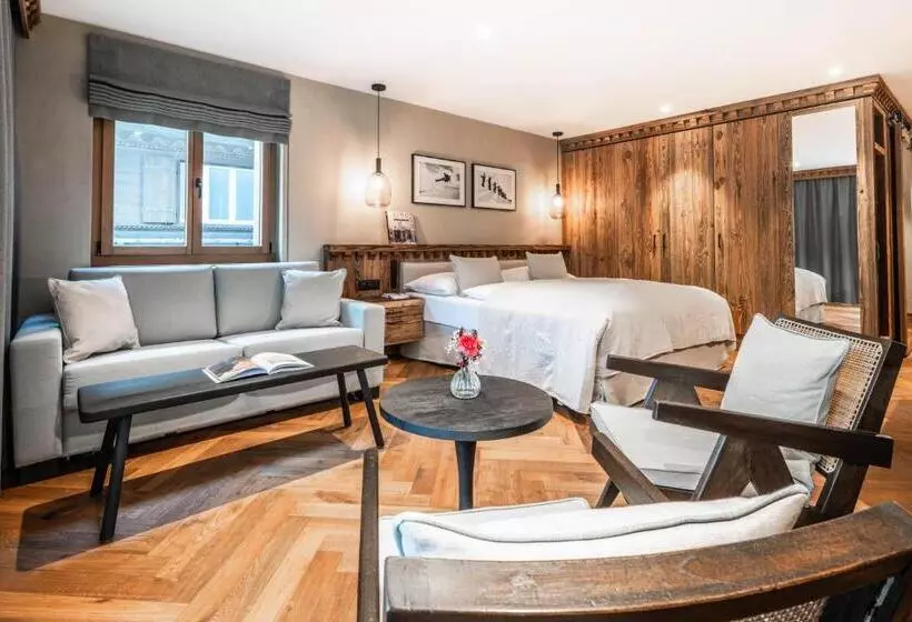 Hotelli Miiro The Mansard