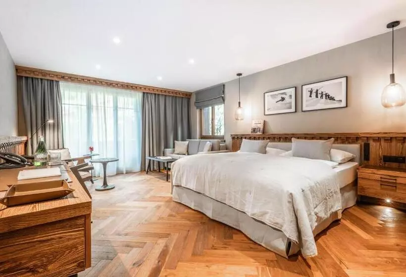 Hotelli Miiro The Mansard