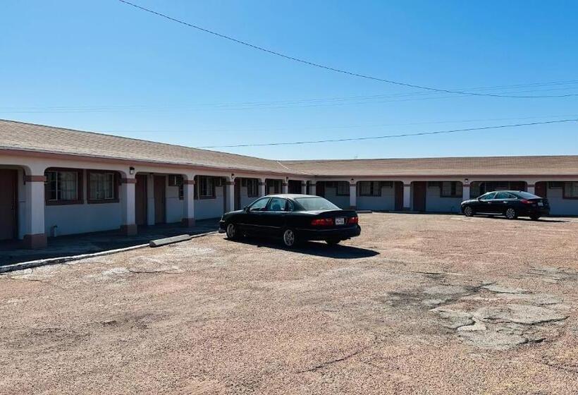 فندق على الطريق Budget Inn