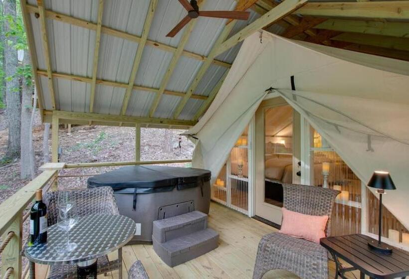 渡假胜地 Love Shack Luxury Glamping Tent Honeymoon Theme