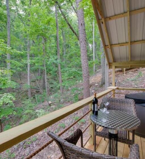 渡假胜地 Love Shack Luxury Glamping Tent Honeymoon Theme