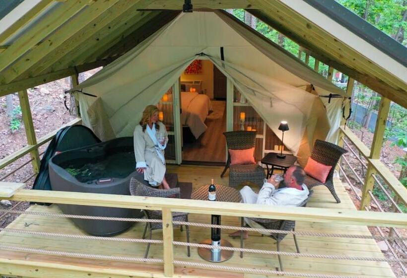 渡假胜地 Love Shack Luxury Glamping Tent Honeymoon Theme