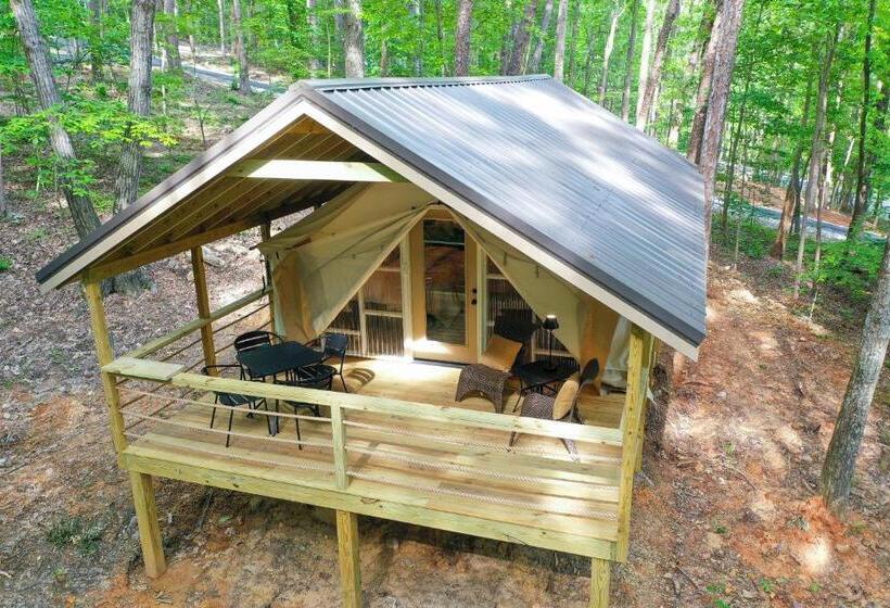 渡假胜地 Love Shack Luxury Glamping Tent Honeymoon Theme